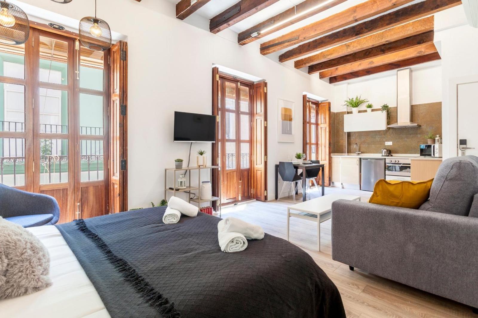 Modern Flat By Mercado Central In Ciutat Vella Valencia Exterior photo